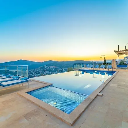 Lovely In Kalkan With A Big Swimming Pool *